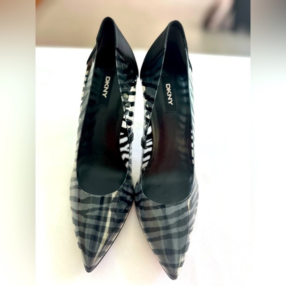 DKNY Zebra Heels - Black & Clear Size 8.5/9 Lightly Used Mob Wife Office Siren - Picture 2 of 11